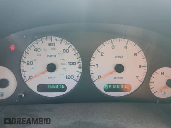 2002 Dodge Caravan Sport with VIN 1B4GP45382B562916, listed as a Copart auction lot 70508824 with 156,876 mi miles and Salvage title. Bid and sale history available at DreamBid. Image 9.