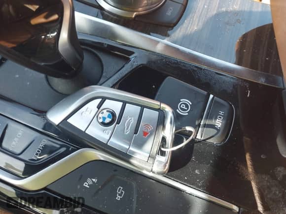 2018 BMW 5 Series 540i с VIN WBAJE5C50JWA98634, выставлен на аукционе IAAI как лот 43122937 с пробегом 74 332 миль миль и . История ставок и продаж доступна на DreamBid. Изображение 11.