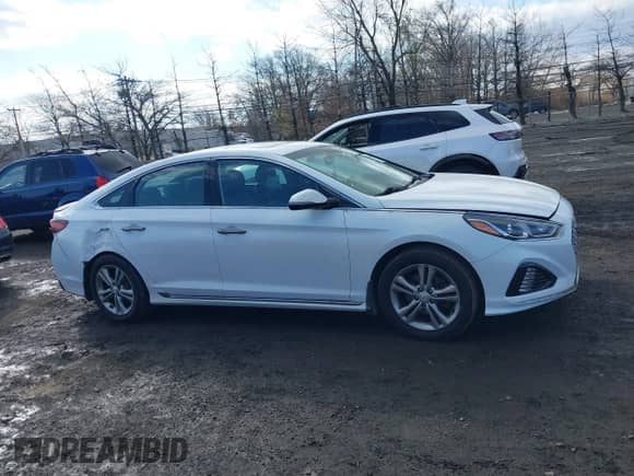 2018 Hyundai Sonata Limited с VIN 5NPE34AF6JH727977, выставлен на аукционе IAAI как лот 41509039 с пробегом 95 353 миль миль и . История ставок и продаж доступна на DreamBid. Изображение 13.