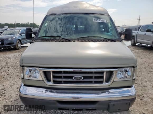 2005 Ford Econoline Cargo Recreational with VIN 1FDRE14L35HB44679, listed as a Copart auction lot 69838555 with 127,419 mi miles and Clean title. Bid and sale history available at DreamBid. Image 5.