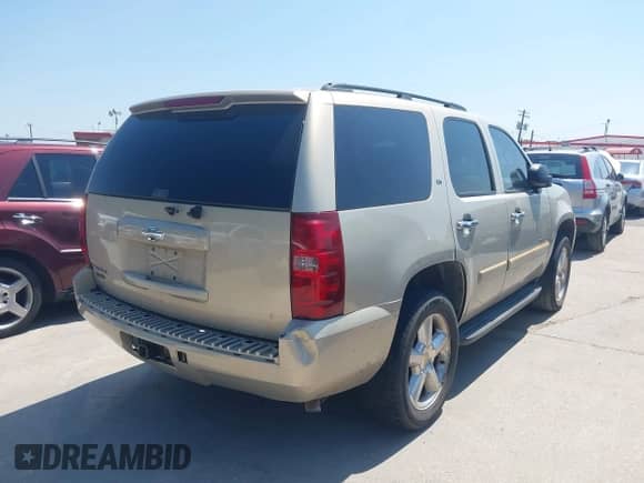 2008 Chevrolet Tahoe LS с VIN 1GNFC13C98R119418, выставлен на аукционе IAAI как лот 43186530 с пробегом 227 673 миль миль и . История ставок и продаж доступна на DreamBid. Изображение 4.