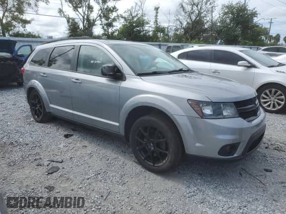 2019 Dodge Journey SE with VIN 3C4PDCBB9KT774059, listed as a Copart auction lot 86207795 with 173,245 mi miles and Non repairable. Bid and sale history available at DreamBid. Image 4.