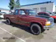 1992 Dodge Dakota z VIN 1B7GL23Y0NS591316, wystawiony jako Copart lot #79664724 z przebiegiem 133 505 mil mil oraz Szkoda całkowita • Salvage title. Historia ofert i sprzedaży dostępna na DreamBid. Obrazek 4.