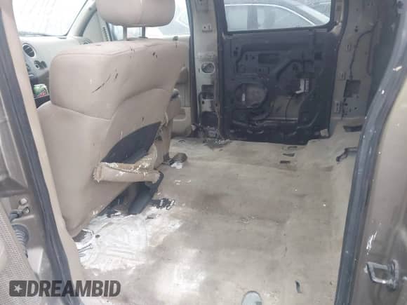 2005 Ford F-150 XLT z VIN 1FTPW12535KB73129, wystawiony jako IAAI lot #43557900 z przebiegiem 246 509 mil mil oraz . Historia ofert i sprzedaży dostępna na DreamBid. Obrazek 8.