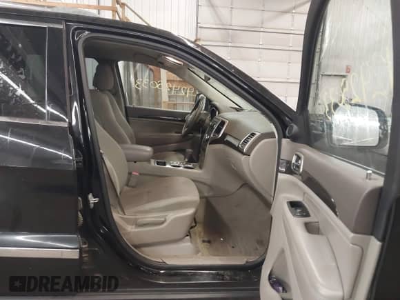 2011 Jeep Grand Cherokee Laredo с VIN 1J4RR4GGXBC687619, выставлен на аукционе IAAI как лот 42425033 с пробегом 157 036 миль миль и . История ставок и продаж доступна на DreamBid. Изображение 5.