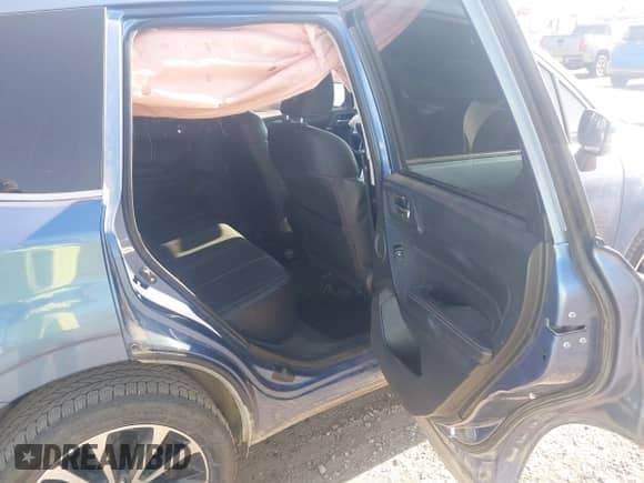 2017 Subaru Forester Touring z VIN JF2SJGWC9HH590231, wystawiony jako IAAI lot #43221251 z przebiegiem 110 560 mil mil oraz . Historia ofert i sprzedaży dostępna na DreamBid. Obrazek 8.