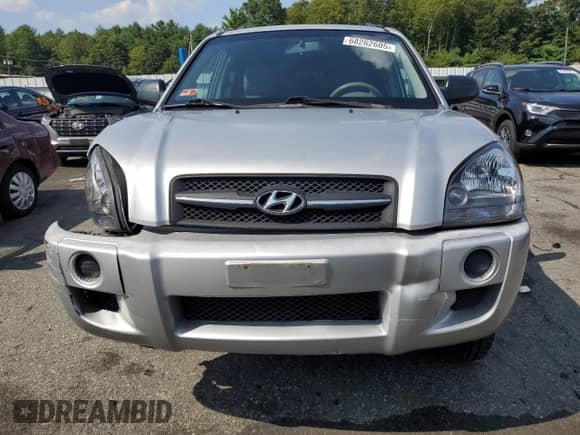 2008 Hyundai Tucson GLS z VIN KM8JM12B28U706917, wystawiony jako Copart lot #68262605 z przebiegiem 129 795 mil mil oraz Szkoda całkowita • Salvage title. Historia ofert i sprzedaży dostępna na DreamBid. Obrazek 5.