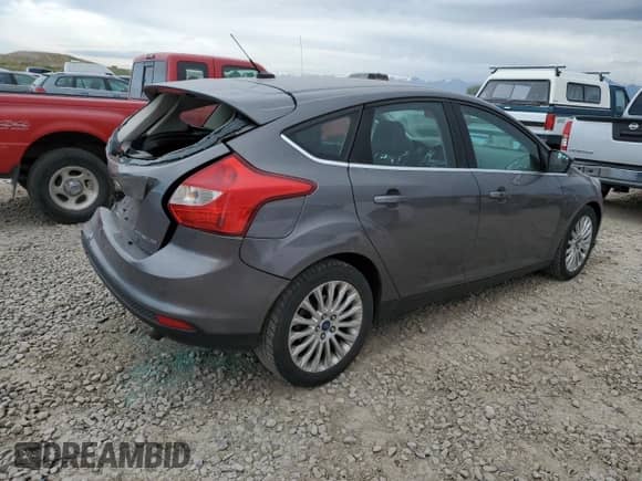2012 Ford Focus Titanium с VIN 1FAHP3N24CL314883, выставлен на аукционе Copart как лот 54408035 с пробегом 132 365 миль миль и Списание • Salvage title. История ставок и продаж доступна на DreamBid. Изображение 3.