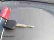 2005 Hyundai Accent GLS z VIN KMHCG35CX5U332441, wystawiony jako IAAI lot #43217479 z przebiegiem 225 254 mil mil oraz . Historia ofert i sprzedaży dostępna na DreamBid. Obrazek 11.