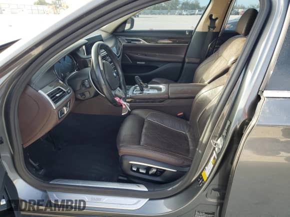 2017 BMW 7 Series 740i xDrive with VIN WBA7E4C31HGV23346, listed as a Copart auction lot 49840905 with 155,047 mi miles and Salvage title. Bid and sale history available at DreamBid. Image 7.