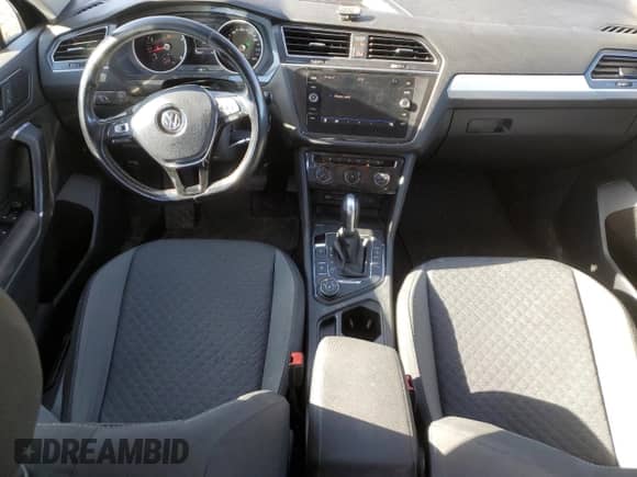 2018 Volkswagen Tiguan S с VIN 3VV0B7AX3JM018748, выставлен на аукционе Copart как лот 81762955 с пробегом 276 367 миль миль и Чистый • Clean title. История ставок и продаж доступна на DreamBid. Изображение 8.