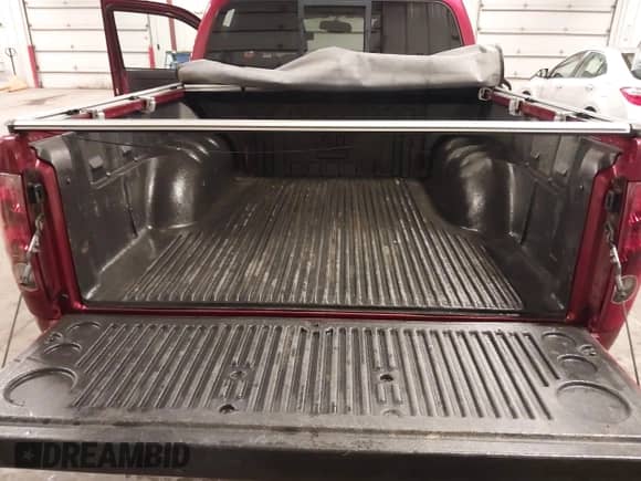 2011 Chevrolet Colorado 2LT with VIN 1GCHSDFE6B8112586, listed as a IAAI auction lot 43285236 with 116,890 mi miles and . Bid and sale history available at DreamBid. Image 18.