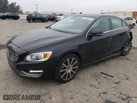 2018 Volvo S60 Inscription с VIN LYV402HK8JB166323, выставлен на аукционе Copart как лот 76267414 с пробегом 145 427 миль миль и Списание • Salvage title. История ставок и продаж доступна на DreamBid. Изображение 1.