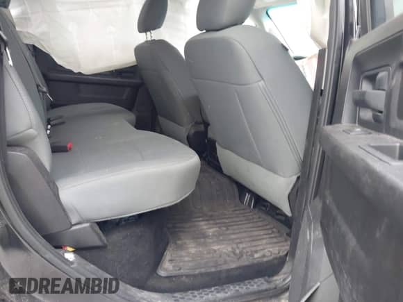 2015 Ram 1500 Express z VIN 1C6RR7KTXFS680314, wystawiony jako IAAI lot #43040717 z przebiegiem 153 999 mil mil oraz . Historia ofert i sprzedaży dostępna na DreamBid. Obrazek 8.