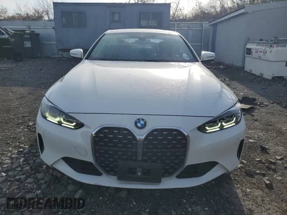 2023 BMW 4 Series 430i xDrive with VIN WBA73AP01PCM95171, listed as a Copart auction lot 83039954 with 22,881 mi miles and Salvage title. Bid and sale history available at DreamBid. Image 5.