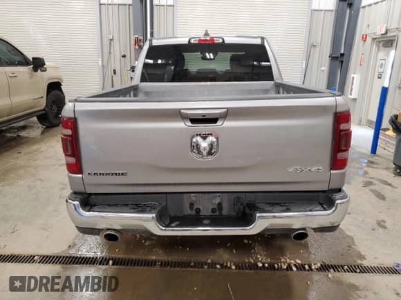 2024 Ram 1500 Laramie z VIN 1C6SRFJTXRN223910, wystawiony jako Copart lot #80085805 z przebiegiem 37 787 mil mil oraz Czysty tytuł • Clean title. Historia ofert i sprzedaży dostępna na DreamBid. Obrazek 6.