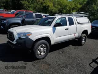2022 Toyota Tacoma SR with VIN 3TYRX5GN0NT051962, listed as a Copart auction lot 70919935 with 64,420 mi miles and Salvage title. Bid and sale history available at DreamBid. Image 1.