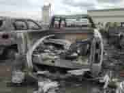 2022 GMC Sierra 1500 SLT z VIN 3GTUUDEDXNG647307, wystawiony jako Copart lot #57294655 z przebiegiem Nie podano mil oraz Nie do naprawy • Non repairable. Historia ofert i sprzedaży dostępna na DreamBid. Obrazek 6.