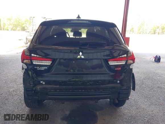 2023 Mitsubishi Outlander ES z VIN JA4ARUAU9PU013541, wystawiony jako IAAI lot #42392348 z przebiegiem 27 760 mil mil oraz . Historia ofert i sprzedaży dostępna na DreamBid. Obrazek 17.