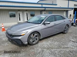 2025 Hyundai Elantra SEL Convenience с VIN KMHLS4DG6SU855234, выставлен на аукционе Copart как лот 81241145 с пробегом 16 266 миль миль и Списание • Salvage title. История ставок и продаж доступна на DreamBid. Изображение 1.