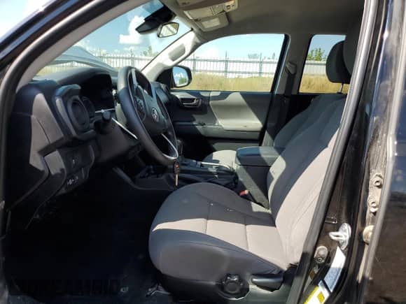 2023 Toyota Tacoma SR z VIN 3TMCZ5AN5PM640478, wystawiony jako Copart lot #70737415 z przebiegiem 36 239 mil mil oraz Czysty tytuł • Clean title. Historia ofert i sprzedaży dostępna na DreamBid. Obrazek 7.