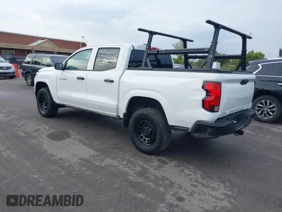 2023 Chevrolet Colorado 2WD Work Truck с VIN 1GCGSBEC5P1154845, выставлен на аукционе IAAI как лот 43539478 с пробегом Не указан миль и . История ставок и продаж доступна на DreamBid. Изображение 3.