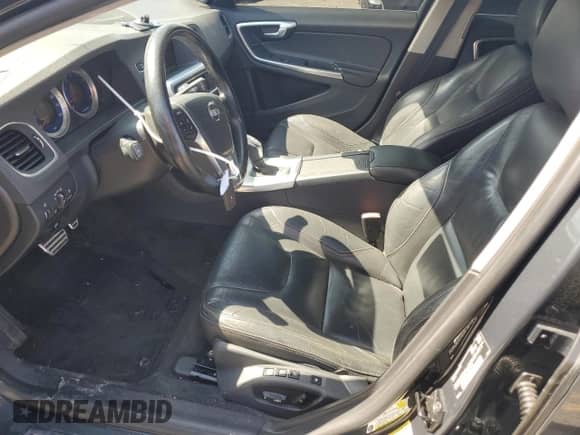 2013 Volvo S60 T6 R-Design Platinum с VIN YV1902FH2D2174043, выставлен на аукционе Copart как лот 64599995 с пробегом 161 918 миль миль и Списание • Salvage title. История ставок и продаж доступна на DreamBid. Изображение 7.