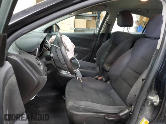 2015 Chevrolet Cruze LT z VIN 1G1PD5SB1F7215958, wystawiony jako Copart lot #50714055 z przebiegiem 98 534 mil mil oraz Szkoda całkowita • Salvage title. Historia ofert i sprzedaży dostępna na DreamBid. Obrazek 7.