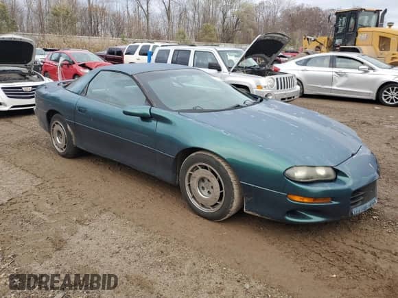1998 Chevrolet Camaro z VIN 2G1FP22K7W2113539, wystawiony jako Copart lot #79086334 z przebiegiem Nie podano mil oraz Czysty tytuł • Clean title. Historia ofert i sprzedaży dostępna na DreamBid. Obrazek 4.