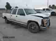 1998 Chevrolet Silverado 3500 с VIN 1GCGC33R6WF062753, выставлен на аукционе Copart как лот 67075235 с пробегом 239 037 миль миль и Списание • Salvage title. История ставок и продаж доступна на DreamBid. Изображение 4.