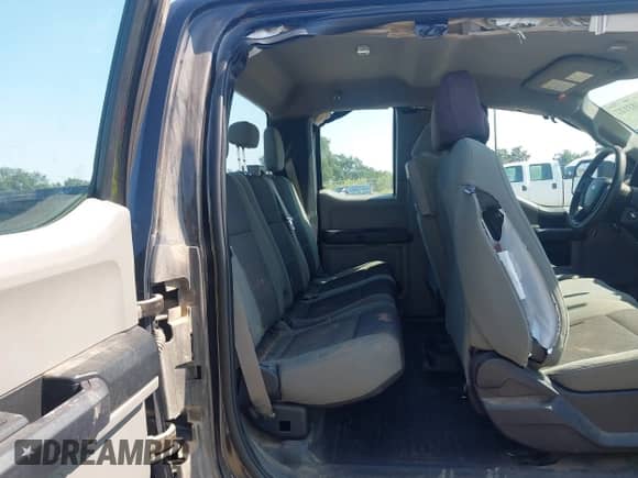 2015 Ford F-150 XLT z VIN 1FTFX1EF6FKE26572, wystawiony jako IAAI lot #43183122 z przebiegiem 172 027 mil mil oraz . Historia ofert i sprzedaży dostępna na DreamBid. Obrazek 8.