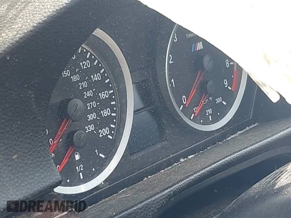 2011 BMW M3 z VIN WBSDX9C51BE399444, wystawiony jako IAAI lot #42712191 z przebiegiem Nie podano mil oraz . Historia ofert i sprzedaży dostępna na DreamBid. Obrazek 7.