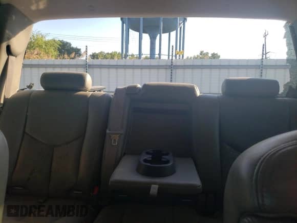 2006 Chevrolet Silverado 1500 LT3 z VIN 2GCEK13T061202555, wystawiony jako Copart lot #84741025 z przebiegiem Nie podano mil oraz Szkoda całkowita • Salvage title. Historia ofert i sprzedaży dostępna na DreamBid. Obrazek 10.