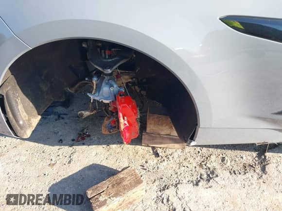 2024 Chevrolet Corvette 3LZ with VIN 1G1YF3D33R5608871, listed as a IAAI auction lot 43182266 with 2,673 mi miles and . Bid and sale history available at DreamBid. Image 18.