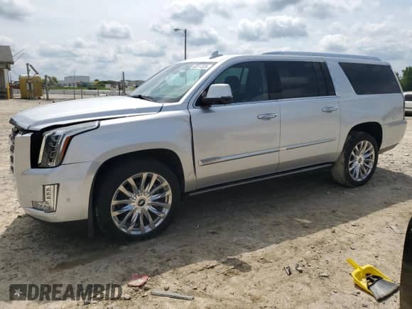 2020 Cadillac Escalade ESV Premium Luxury с VIN 1GYS4JKJ9LR283288, выставлен на аукционе Copart как лот 60517225 с пробегом 52 370 миль миль и Списание • Salvage title. История ставок и продаж доступна на DreamBid. Изображение 1.