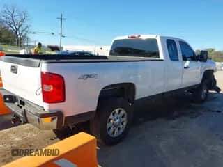 2012 Chevrolet Silverado 2500HD Work Truck с VIN 1GC2KVCG2CZ290069, выставлен на аукционе IAAI как лот 43500446 с пробегом 311 360 миль миль и . История ставок и продаж доступна на DreamBid. Изображение 4.