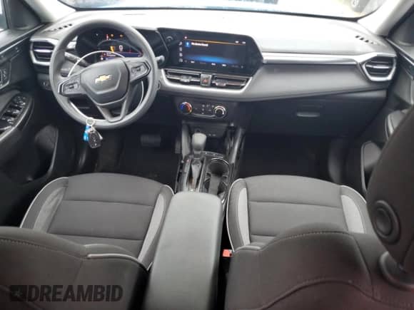 2024 Chevrolet TrailBlazer LS с VIN KL79MMS21RB101404, выставлен на аукционе Copart как лот 60165535 с пробегом 19 566 миль миль и Списание • Salvage title. История ставок и продаж доступна на DreamBid. Изображение 8.