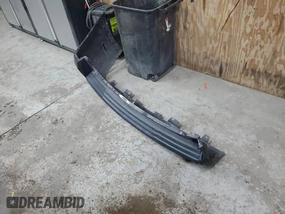 2015 Chevrolet Suburban LT z VIN 1GNSKJKC3FR736054, wystawiony jako Copart lot #81286515 z przebiegiem 120 440 mil mil oraz Czysty tytuł • Clean title. Historia ofert i sprzedaży dostępna na DreamBid. Obrazek 13.