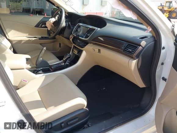 2016 Honda Accord EX-L with VIN 1HGCR3F85GA011986, listed as a IAAI auction lot 42480423 with 144,864 mi miles and . Bid and sale history available at DreamBid. Image 5.