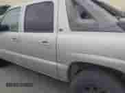 2005 Chevrolet Avalanche Z71 with VIN 3GNEK12Z05G192290, listed as a IAAI auction lot 43530152 with 300,847 mi miles and . Bid and sale history available at DreamBid. Image 12.