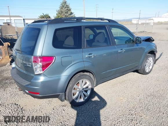 2013 Subaru Forester X Premium z VIN JF2SHADC2DH400338, wystawiony jako IAAI lot #43012170 z przebiegiem 112 317 mil mil oraz . Historia ofert i sprzedaży dostępna na DreamBid. Obrazek 4.
