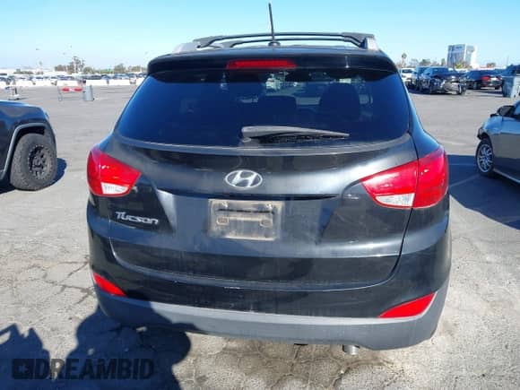 2014 Hyundai Tucson SE with VIN KM8JU3AG3EU925714, listed as a IAAI auction lot 43365574 with 39,987 mi miles and . Bid and sale history available at DreamBid. Image 15.