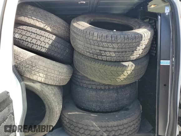 2019 Chevrolet Express Cargo с VIN 1GCWGAFG4K1234090, выставлен на аукционе Copart как лот 59241115 с пробегом 142 307 миль миль и Списание • Salvage title. История ставок и продаж доступна на DreamBid. Изображение 11.