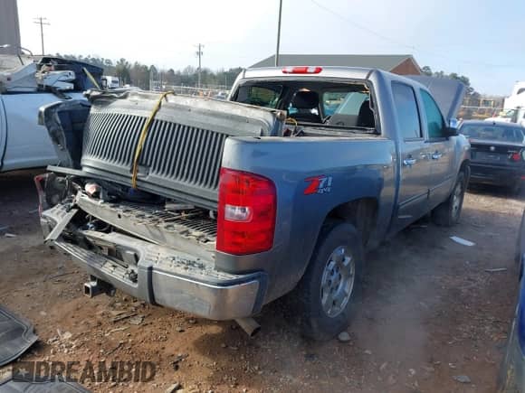 2012 Chevrolet Silverado 1500 LT с VIN 1GCPKSE77CF184557, выставлен на аукционе IAAI как лот 41479752 с пробегом 213 106 миль миль и . История ставок и продаж доступна на DreamBid. Изображение 4.