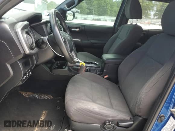 2017 Toyota Tacoma SR5 с VIN 3TMAZ5CN0HM026542, выставлен на аукционе Copart как лот 57841585 с пробегом 135 673 миль миль и На запчасти • Non repairable. История ставок и продаж доступна на DreamBid. Изображение 7.