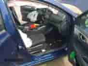 2019 Nissan Sentra SV z VIN 3N1AB7AP1KY355659, wystawiony jako IAAI lot #42922371 z przebiegiem 115 411 mil mil oraz . Historia ofert i sprzedaży dostępna na DreamBid. Obrazek 5.