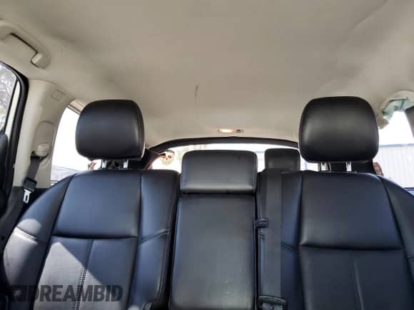 2019 Nissan Pathfinder SV z VIN 5N1DR2MN2KC627448, wystawiony jako Copart lot #64103665 z przebiegiem 96 672 mil mil oraz Szkoda całkowita • Salvage title. Historia ofert i sprzedaży dostępna na DreamBid. Obrazek 10.