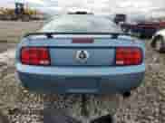 2005 Ford Mustang Deluxe z VIN 1ZVFT80N755259703, wystawiony jako Copart lot #86684285 z przebiegiem 160 486 mil mil oraz Nie do naprawy • Non repairable. Historia ofert i sprzedaży dostępna na DreamBid. Obrazek 6.