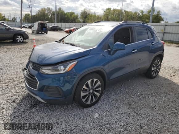 2020 Chevrolet Trax LT z VIN 3GNCJLSB9LL278422, wystawiony jako Copart lot #82279015 z przebiegiem 81 568 mil mil oraz Szkoda całkowita • Salvage title. Historia ofert i sprzedaży dostępna na DreamBid. Obrazek 1.