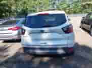 2017 Ford Escape SE с VIN 1FMCU9G97HUB97047, выставлен на аукционе IAAI как лот 43084785 с пробегом 64 981 миль миль и . История ставок и продаж доступна на DreamBid. Изображение 16.